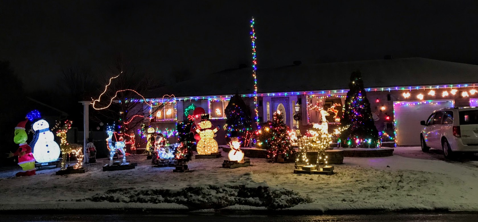 Winning house decorated in lights from 2020